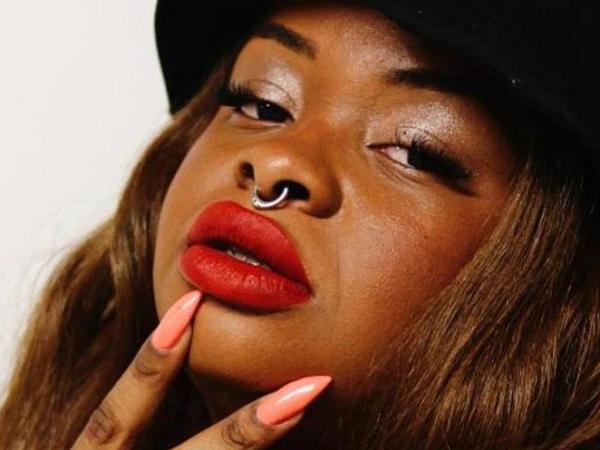 #1 Porque deve ouvir: Tássia&nbsp;Reis