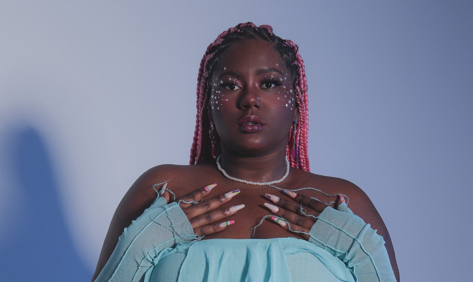 Destaque no reality show “Nova Cena”, Afrodite BXD lança a mixtape
