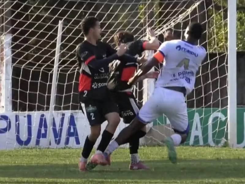 “A vítima virou réu”: caso de racismo no futebol paranaense escancara desigualdade nas&nbsp;punições