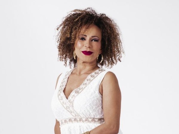 Cantora baiana Mariane Reis lança clipe “Samba na Alma”, já coroado com prêmio&nbsp;internacional