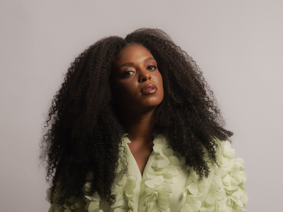 THAMI consolida identidade artística em novo momento da&nbsp;carreira