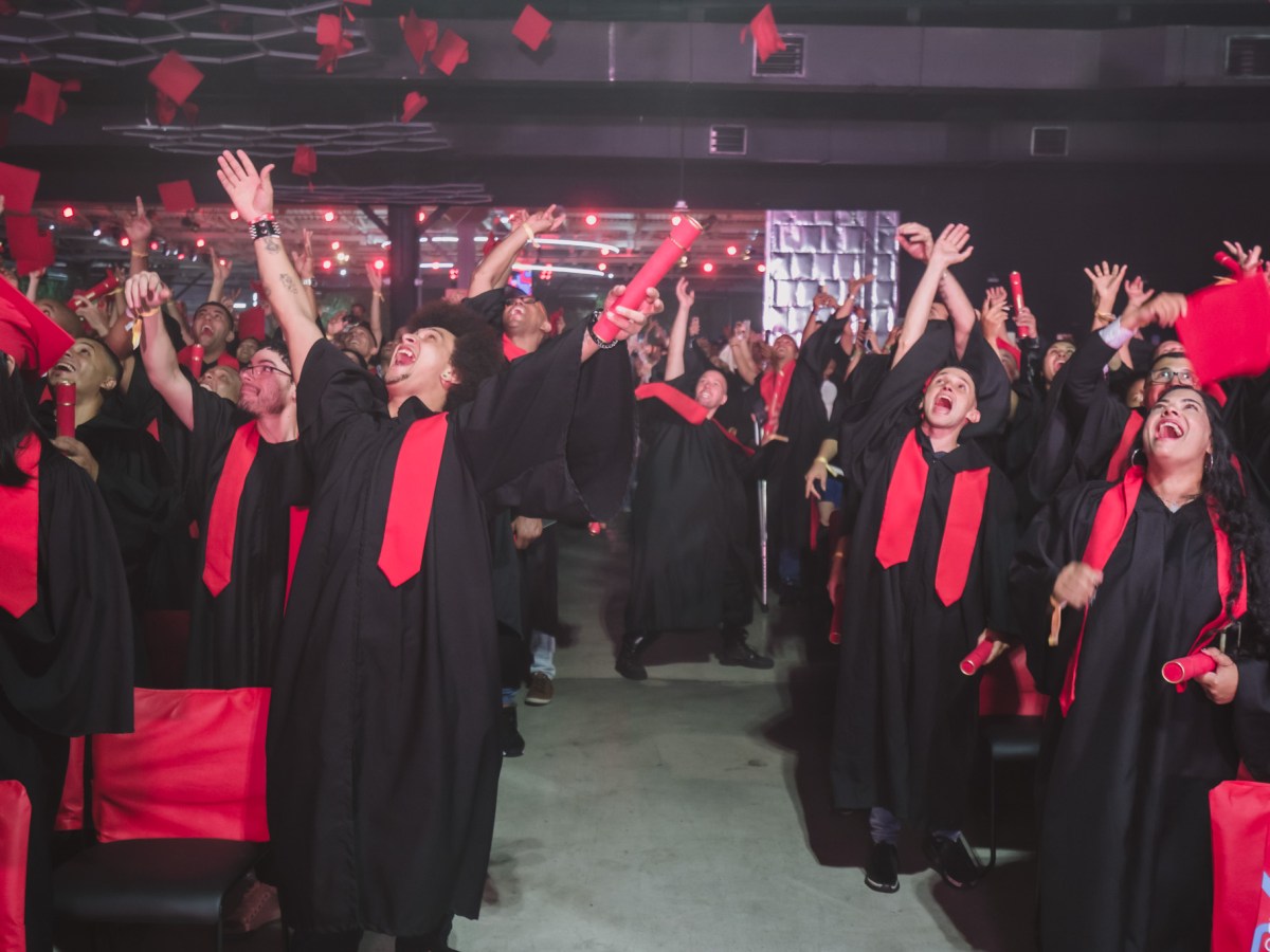 Entregadores terão acesso gratuito à formação no Ensino Médio e a cursos técnicos e de ensino superior com preços&nbsp;populares