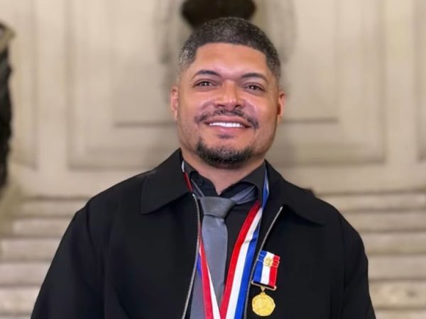 Comunicador baiano Flávio Saturnino recebe principal honraria da Câmara do Rio: “desenvolveu projetos de grande impacto cultural e&nbsp;social”